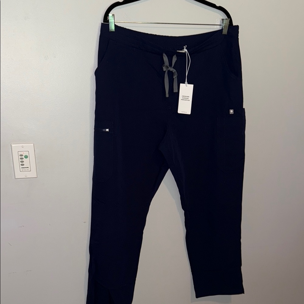 Figs Women’s Navy Classic Scrub Pants
